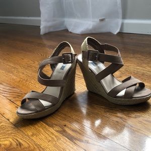 Jessica Simpson wedges